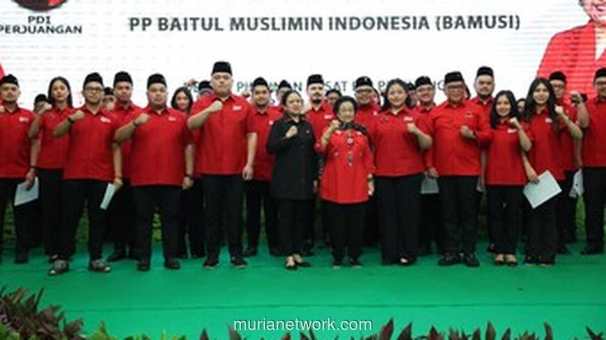 Megawati Lantik Pinka Haprani Pimpin Taruna Merah Putih