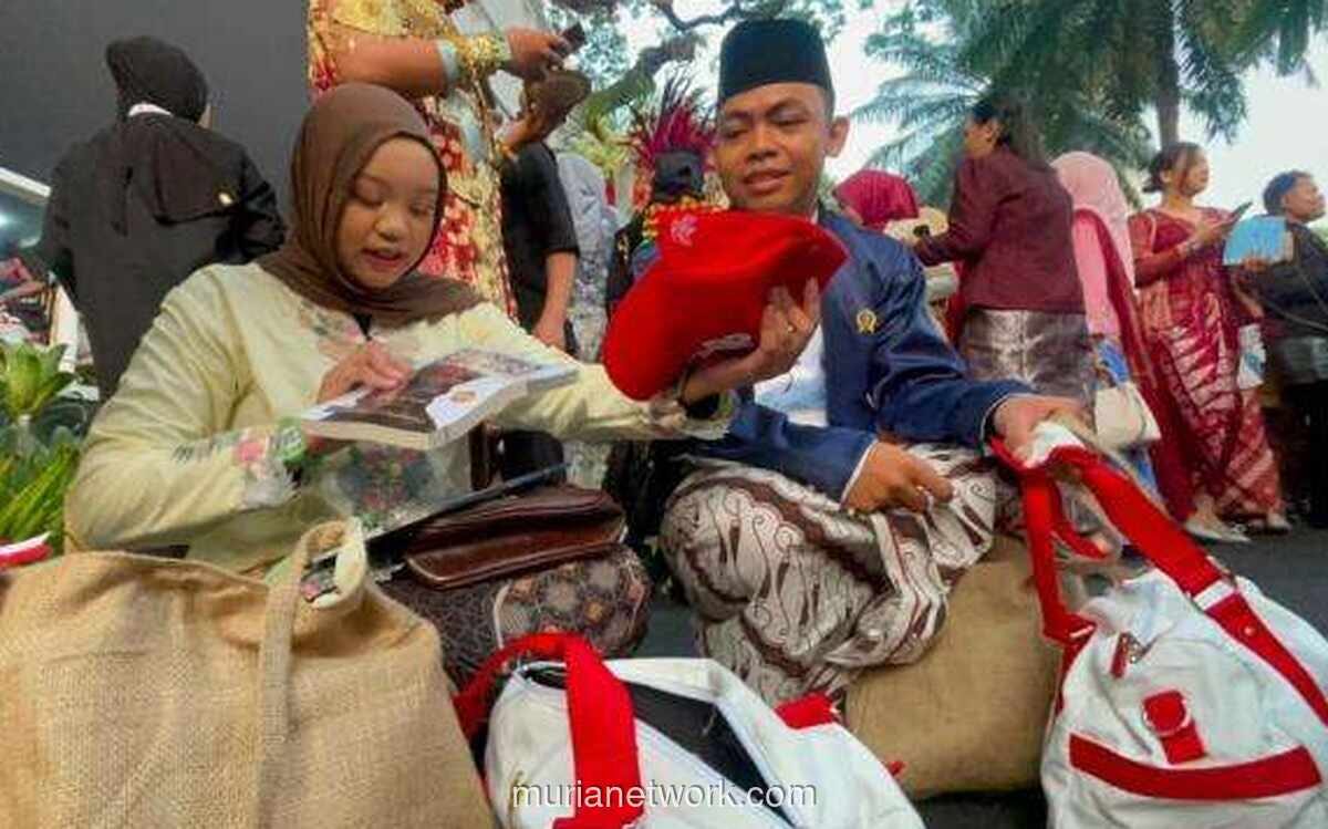 Mengintip Isi Goodie Bag HUT ke-81 RI di Istana: Buku, Kipas, hingga Kelereng