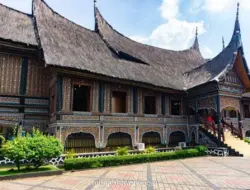 Bentuk Atap Rumah Adat Indonesia, Cermin Adaptasi Lingkungan dan Identitas Budaya