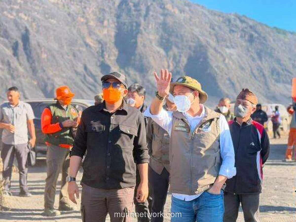 Menhut Turun ke Bromo, Pastikan Penanganan Kebakaran Terkoordinasi