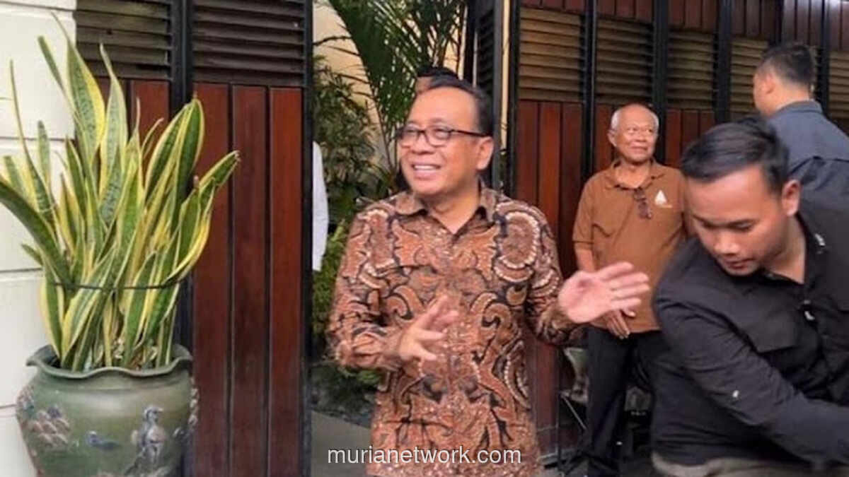 Menko PMK Pratikno Bantah Isu Mundur karena Sakit