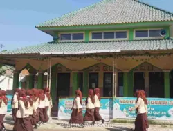 8.900 Guru Honorer Madrasah di Malang Terima Upah Rp300 Ribu per Bulan