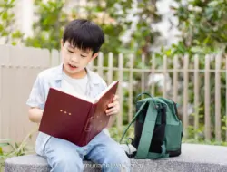 Manfaat Membacakan Buku untuk Anak Sebelum Tidur
