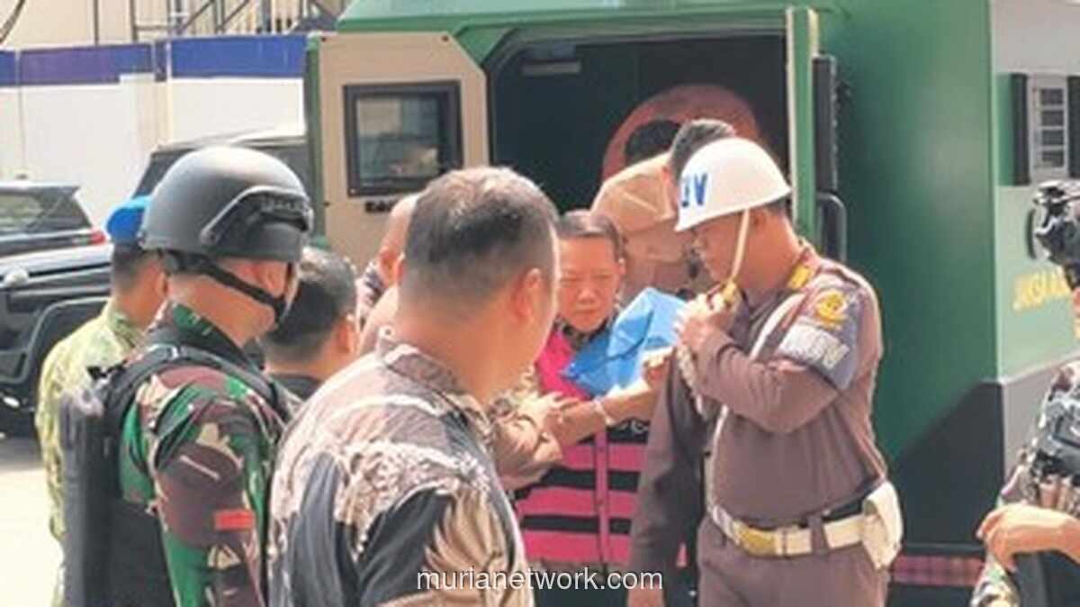 Febrie Adriansyah Diperiksa Tim 9 Kejagung dengan Rompi Tahanan