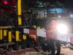 Terhalang KA Melintas, Pemotor di Sleman Ngamuk Rusak Palang Pintu Perlintasan