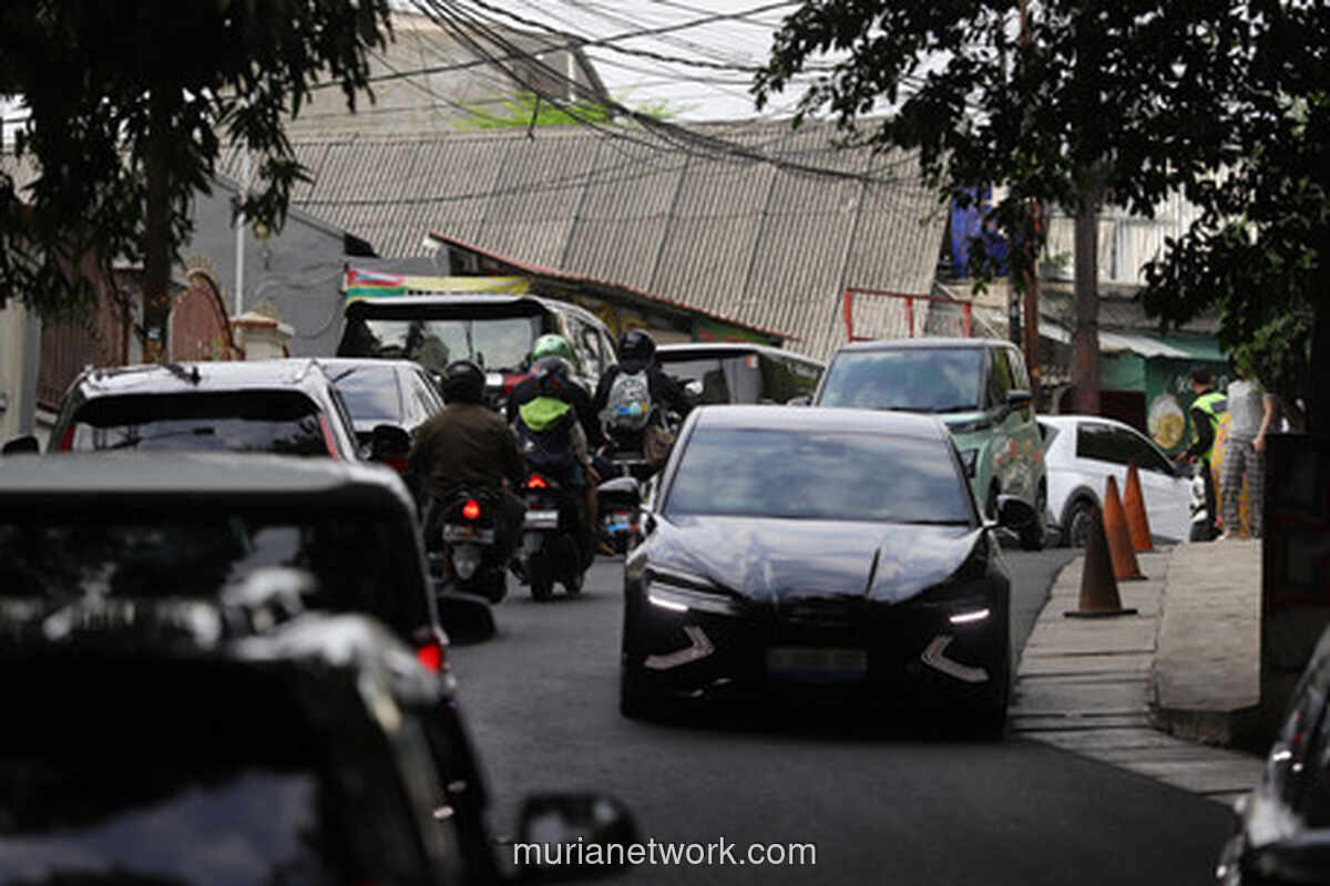 Pembebasan Pajak Kendaraan Listrik di Jakarta Dievaluasi, Bapemperda Dorong Regulasi Baru