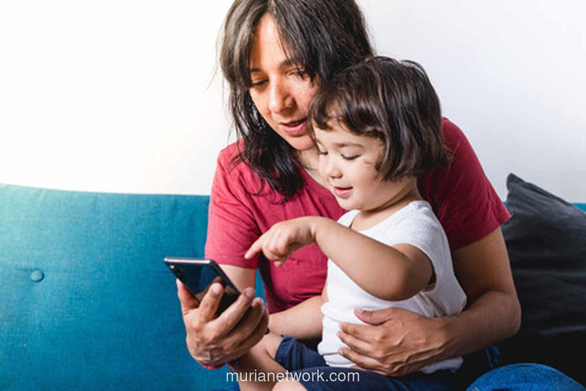 Perempuan Garda Terdepan Literasi Digital Anak