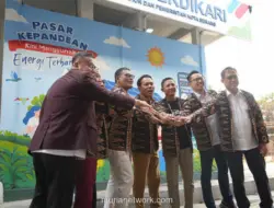 Pasar Kepandean Manfaatkan PLTS untuk Dukung Ekonomi Pedagang