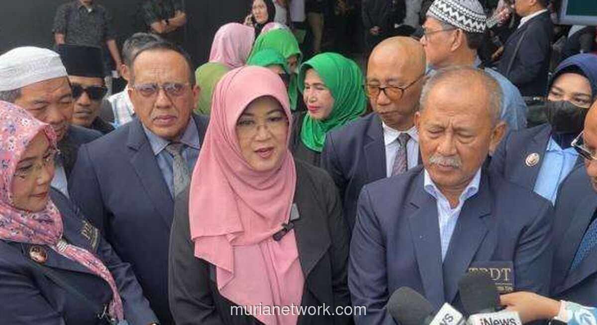 PN Jakarta Timur Tunda Sidang Dakwaan Dokter Tifa karena Tak Hadir