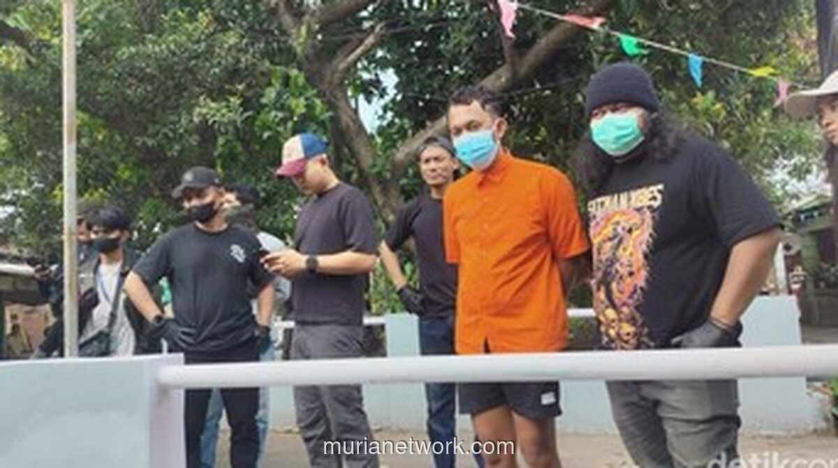 Polisi Sisir Kali Licin Cari Potongan Kaki Korban Mutilasi, Tersangka Ikut Ditunjukkan ke Lokasi