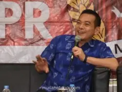 PKB Nilai Momen Prabowo-Jokowi-Gibran di HUT RI Simbol Persatuan