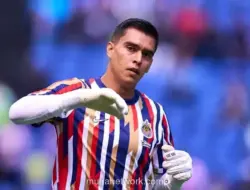 Kiper Chivas Gagal Tangkap Bola, Puebla Curi Kemenangan di Stadion Cuauhtemoc