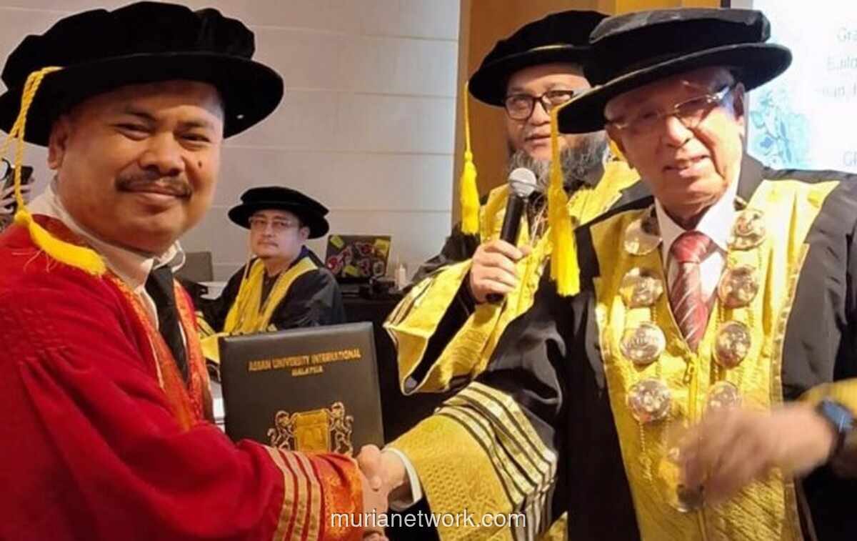 Iwan Sumiarsa Resmi Sandang Gelar Profesor Hukum dari AUI Malaysia