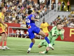 Kiper Lens Sebut Keberanian dan Kekompakan Kunci Kalahkan PSG di Trophée des Champions