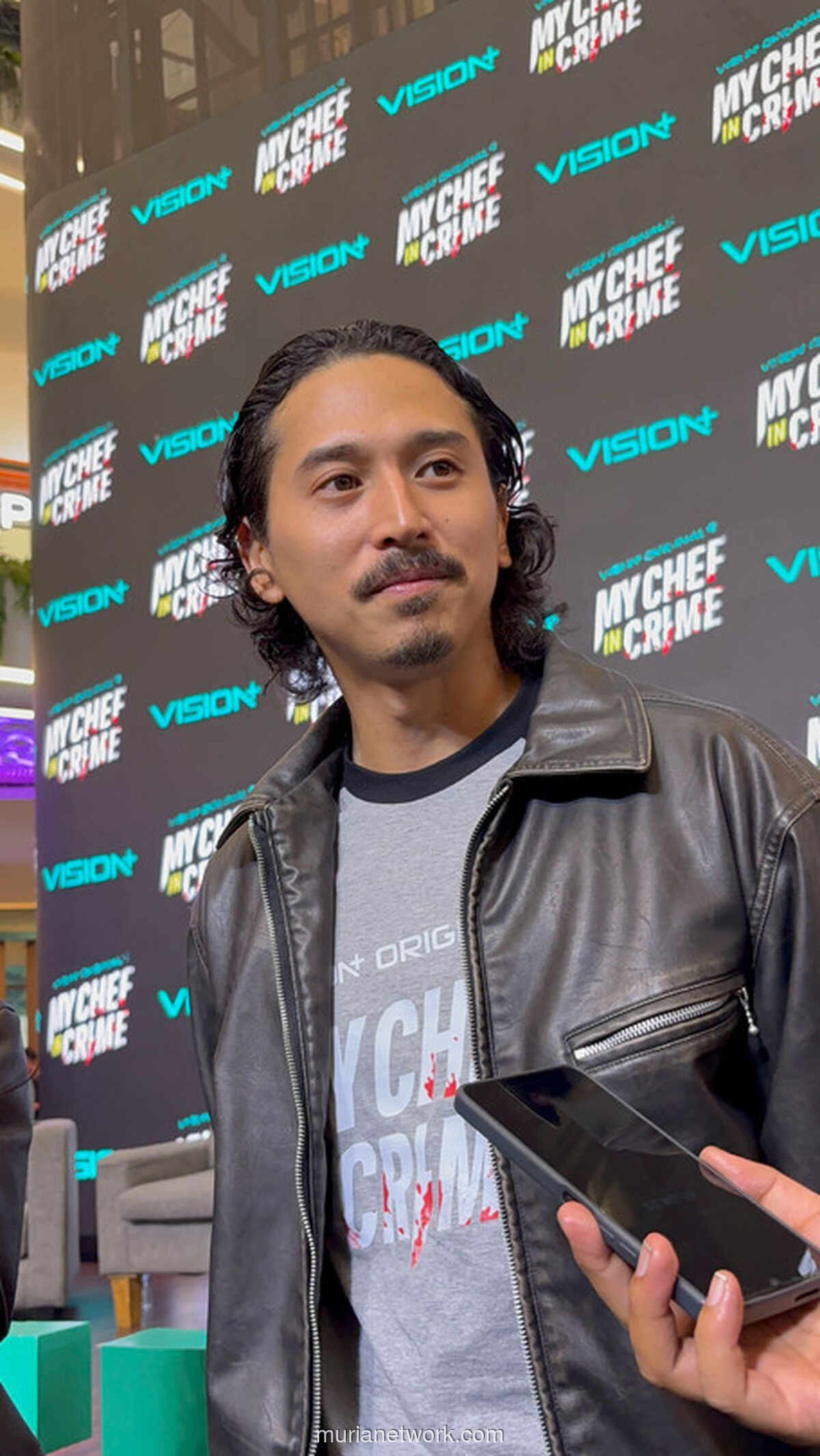 Roy Sungkono Belajar Masak demi Peran Koki di Serial Chef In Crime