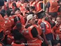 Kapal Terbakar di Perairan Sumenep, Penumpang Lompat ke Laut