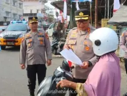 Polres PALI Bagikan Bendera Merah Putih untuk Semarakkan HUT ke-81 RI