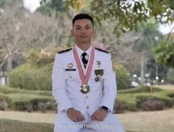 Dua Kali Gagal, Ramdhan Akhirnya Lulusan Terbaik IPDN dan Dilantik Presiden