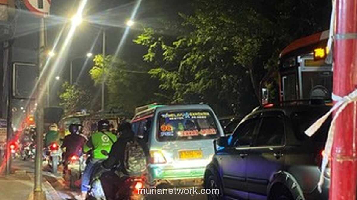 Perbaikan Jalan di Jalan Raya Bogor Picu Kemacetan Panjang