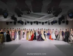 15 Tahun House of Monica Ivena, Rayakan Spektrum Perempuan Lewat Koleksi Couture