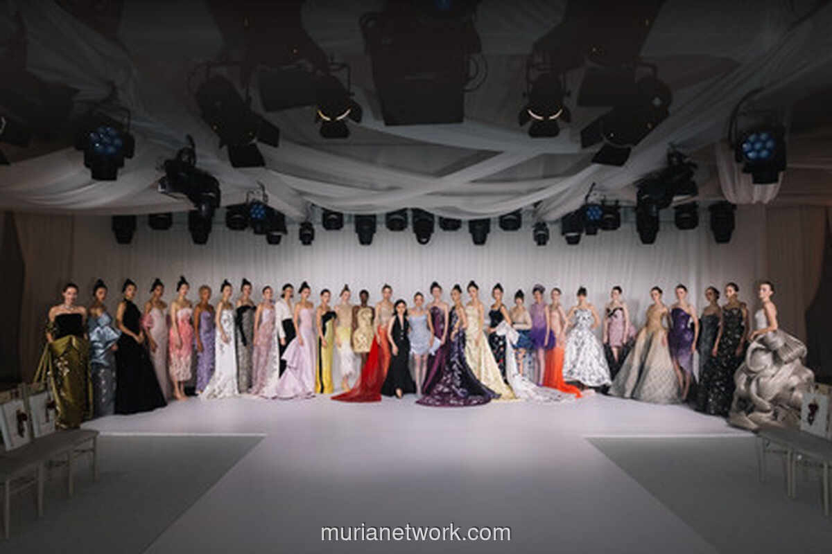 15 Tahun House of Monica Ivena, Rayakan Spektrum Perempuan Lewat Koleksi Couture