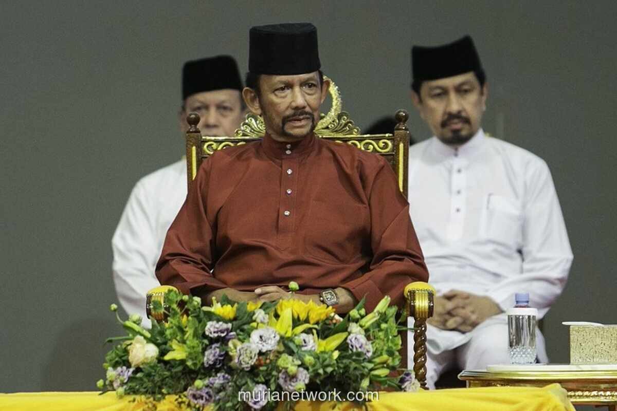 Sultan Brunei Cabut Gelar Kerajaan Menantu Perempuan