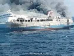 Kapal Terbakar di Perairan Sumenep, Penumpang Dievakuasi Kapal Lintas