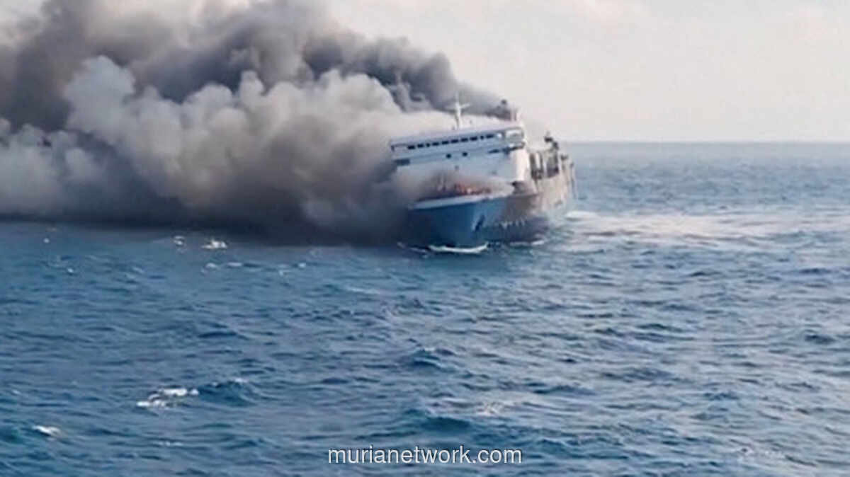 Basarnas: Tidak Ada Sekoci di KM Mutiara Sentosa 2 yang Terbakar