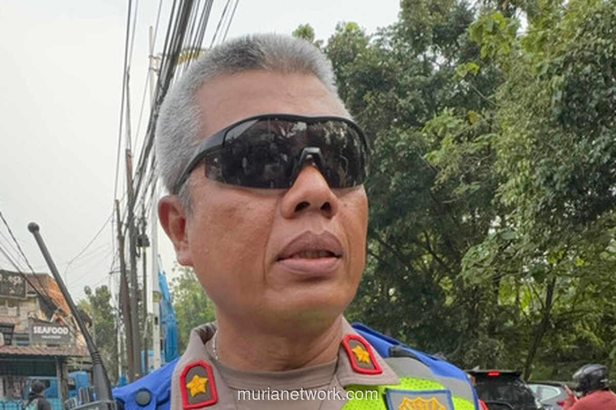 Truk Menabrak Mobil di Kemang Timur, Lalu Lintas Sempat Terganggu