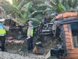 Sopir Truk Tewas Tertabrak KA Putri Deli di Perlintasan Tanpa Palang Pintu Sergai