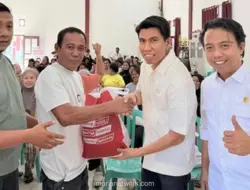 Reses di Kolaka, Bahtra Banong Serap Aspirasi dan Salurkan Sembako