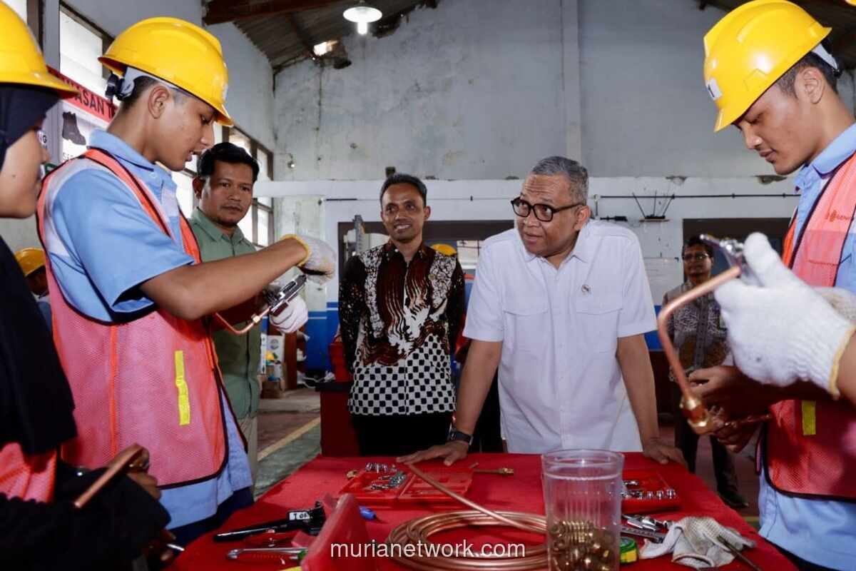 Wamenaker Dorong Calon Pekerja Migran Kuasai Bahasa Asing