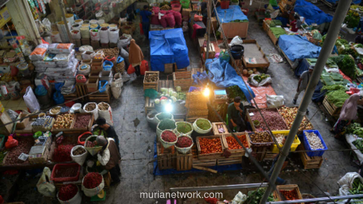 Wanita Diduga Pencuri Sayuran Diikat di Tiang Listrik Pasar Segiri