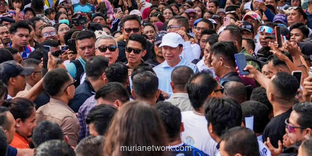 Warga Kupang Meriahkan CFD, Teriakan Terima Kasih Mengiringi Jokowi